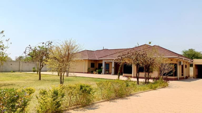 4-bedroom-home-with-guest-wing-and-carport-ibex-hill-twin-palm-big-0