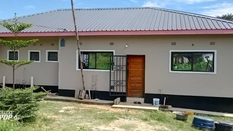 neat-2-bedroom-house-for-rent-in-lusaka-west-big-2