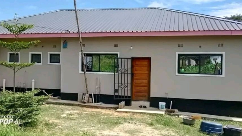 neat-2-bedroom-house-for-rent-in-lusaka-west-big-1