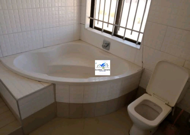 4-bedroom-flat-in-salama-park-big-2