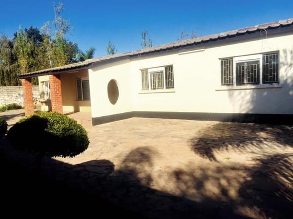 beautiful-standalone-house-in-kabulonga-big-5