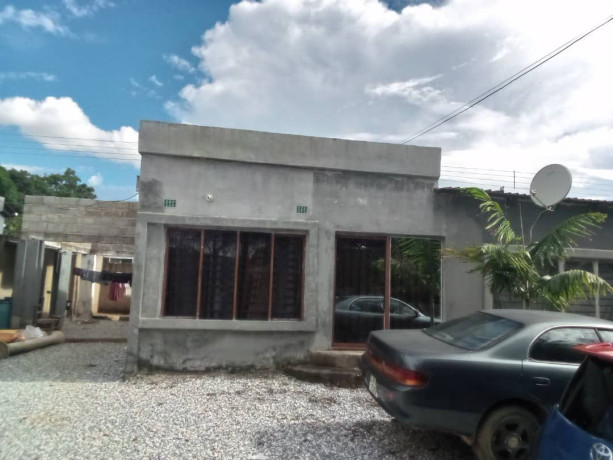 title-on-sale-1-bedroom-semi-detached-flat-in-north-mead-big-2