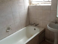 executive-3-bedroom-flat-in-rhodespark-small-4