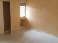 executive-3-bedroom-flat-in-rhodespark-small-1