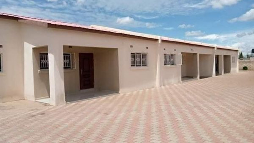 spacious-2-bedroom-flat-for-rent-in-chalala-big-0