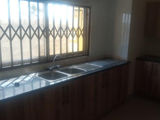 3-bedroom-flat-in-longacres