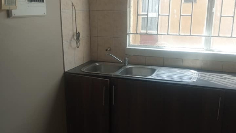 2-bedroom-highrise-flats-in-rhodespark-big-1