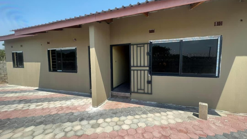 newly-built-2-x-2-bedroomed-semi-detached-flats-big-1