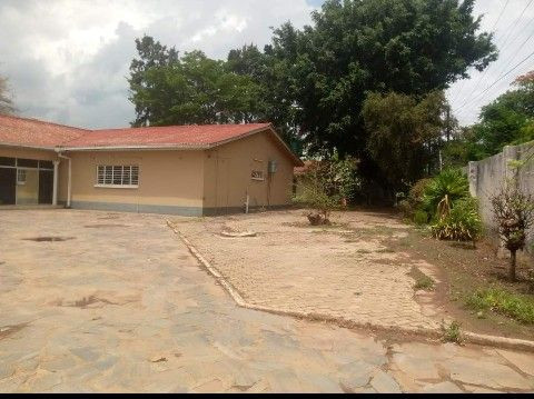 5-bedroom-house-for-sale-in-kabulonga-big-4
