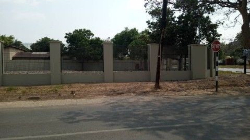 commercial-property-in-woodlands-corner-plot-big-0