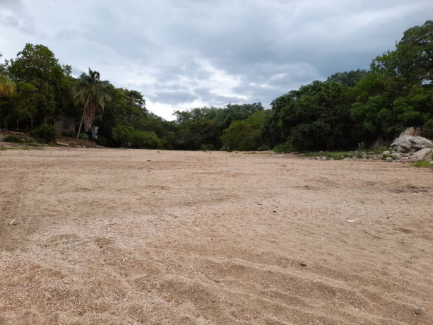 river-frontage-property-for-sale-in-siavonga-big-3