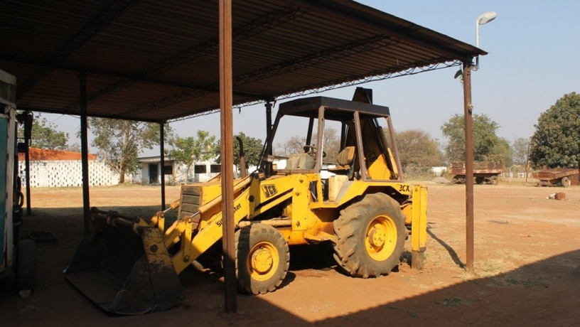 large-cattle-ranch-in-mazabuka-farming-area-big-3