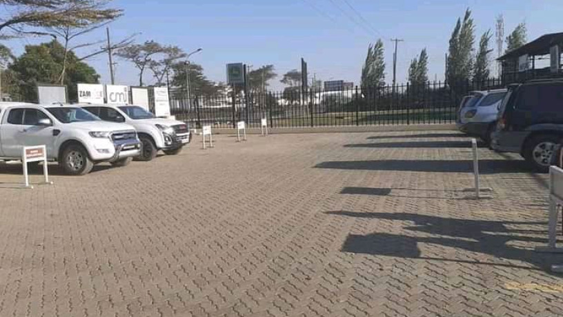 showroom-and-warehouse-for-sale-on-kafue-road-big-3