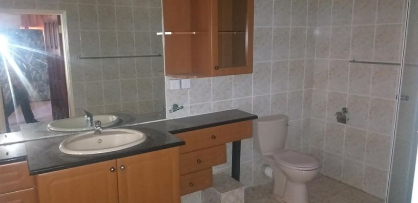 stunning-property-for-sale-big-4