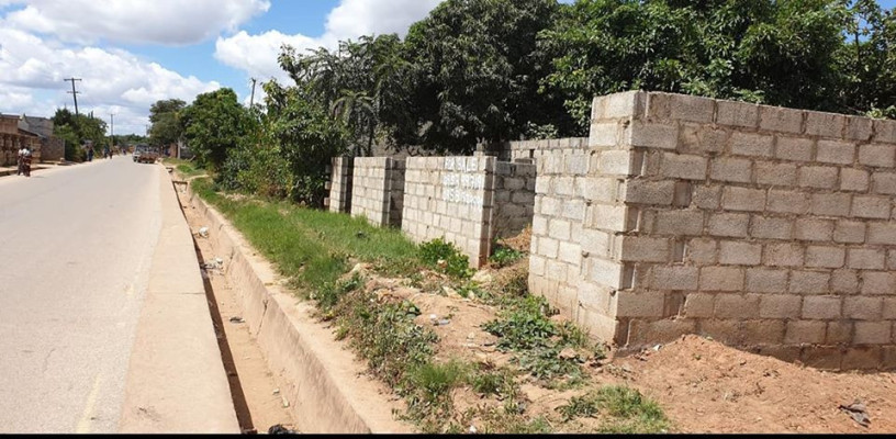 spacious-property-with-negotiable-price-big-0