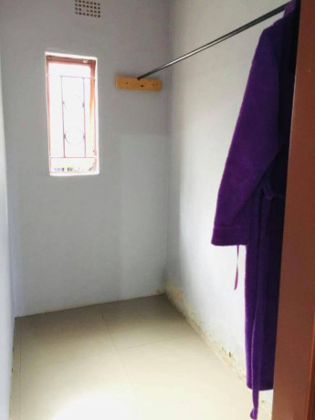 room-in-kalingalinga-big-3