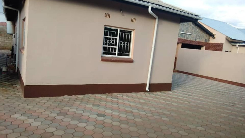 beautiful-3-bedroom-house-for-rent-in-libala-south-big-2