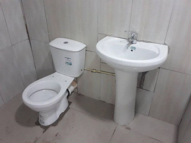 newly-built-two-bedroom-flat-in-olympia-big-6