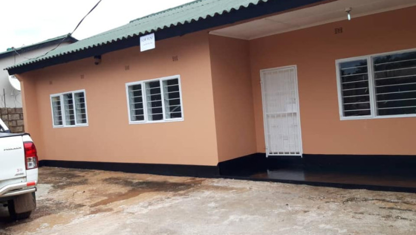 three-bedroom-semi-detached-house-for-rent-in-avondale-big-3