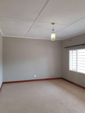 three-bedroom-semi-detached-house-for-rent-in-avondale-big-0