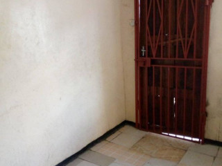 2-bedroom-flat-for-rent-in-kamirenda-luanshya