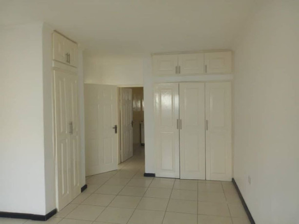 executive-3-bedroom-house-for-rent-in-kabulonga-area-big-2
