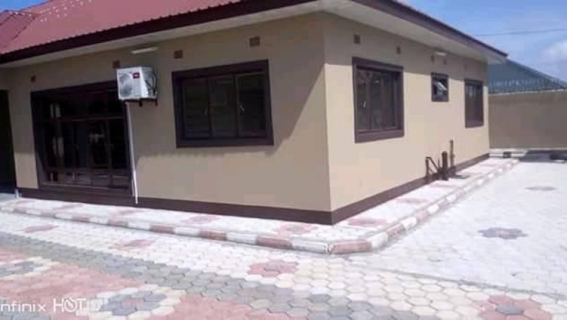 executive-msc-modernised-2-bedroomed-house-for-rent-big-2