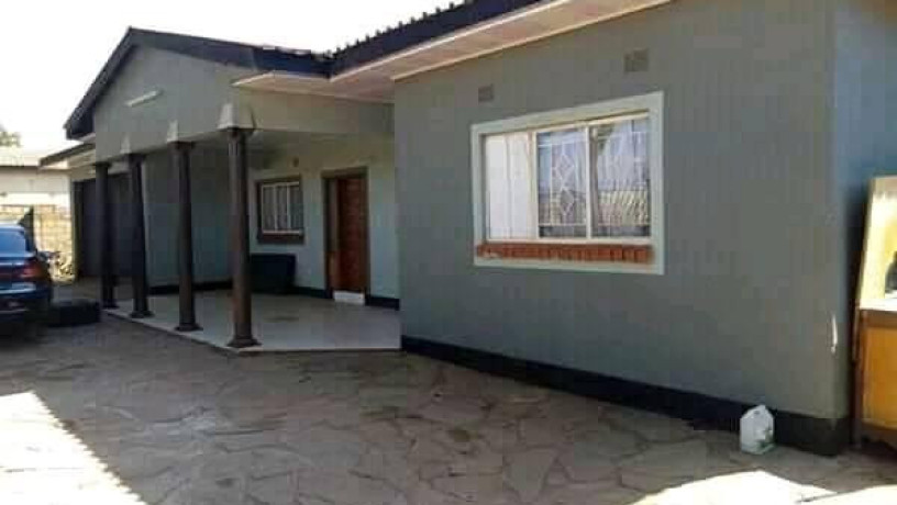 executive-modernised-msc-4-bedroomed-house-with-a-cottage-for-rent-big-3