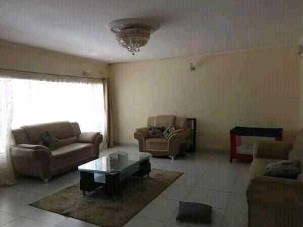 executive-modernised-msc-4-bedroomed-house-with-a-cottage-for-rent-big-1