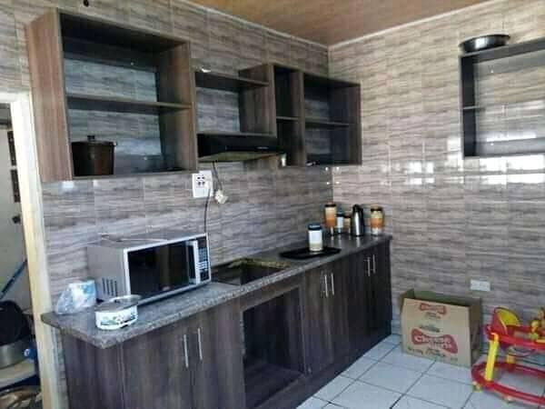 executive-modernised-msc-4-bedroomed-house-with-a-cottage-for-rent-big-2