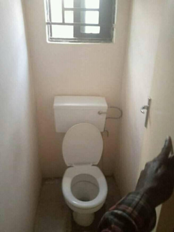 neat-2-bedroom-flat-for-rent-big-0