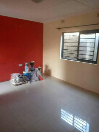 neat-2-bedroom-flat-for-rent-big-2