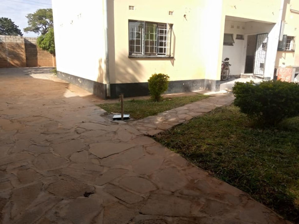 chainama-minestone-3-bedroomed-flat-for-rent-big-4