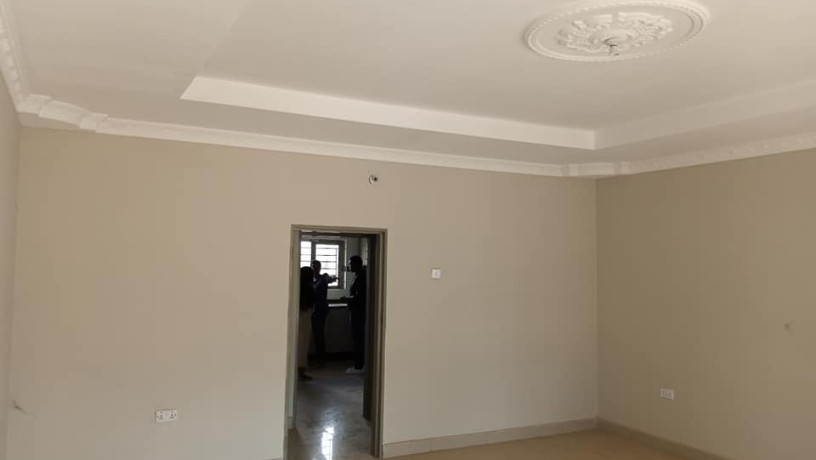 neat-and-spacious-2-bedroom-flat-in-chalala-woodlands-big-4