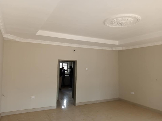 neat-and-spacious-2-bedroom-flat-in-chalala-woodlands-big-4