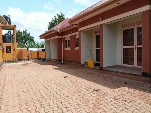 neat-one-bedroom-house-for-rent-near-cavendish-university-big-4