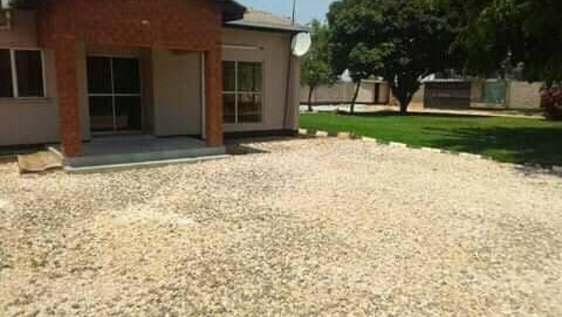 executive-3-bedroom-flat-in-woodlands-chalala-big-0