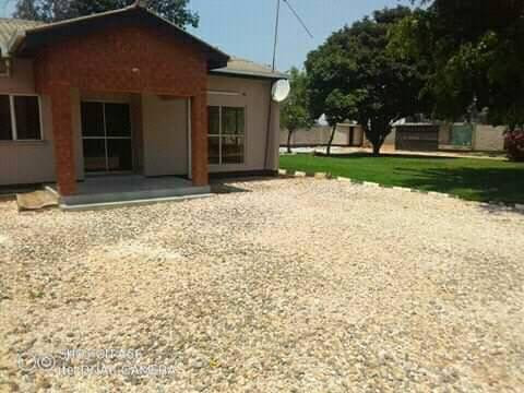 executive-3-bedroom-flat-in-woodlands-chalala-big-0