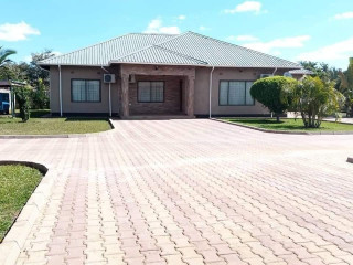 3 Bedroom Houses in Silverest Complex