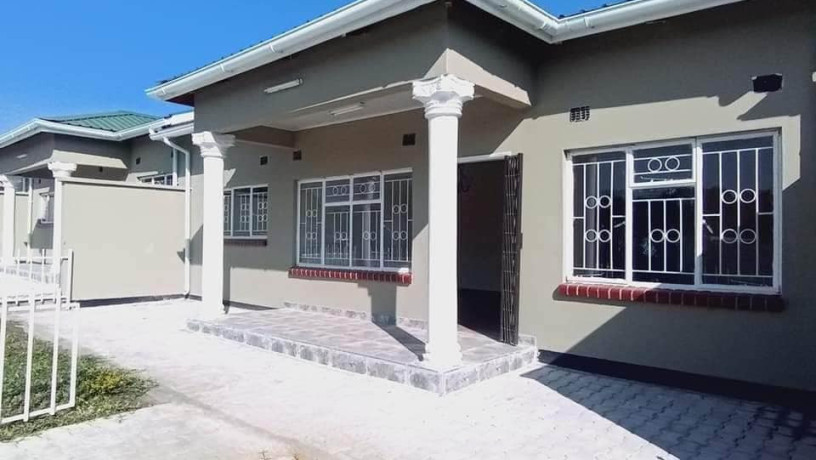 newly-built-2-bedroom-flats-in-ibex-hill-big-4