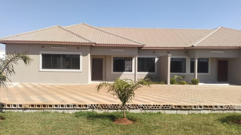 newly-built-executive-3-bedroom-flats-for-rent-big-5