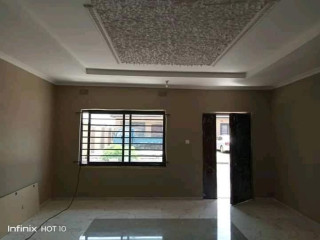 3 Bedroom House for Sale in Libala South