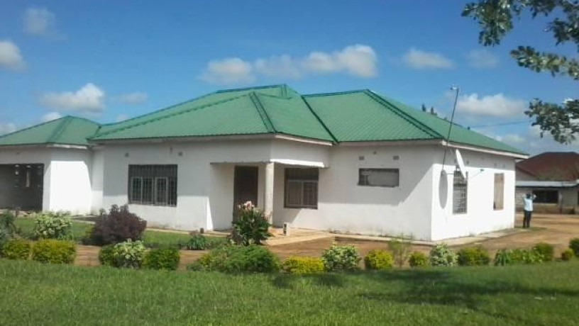 4-bedroom-stand-alone-house-for-sale-in-silverest-big-3