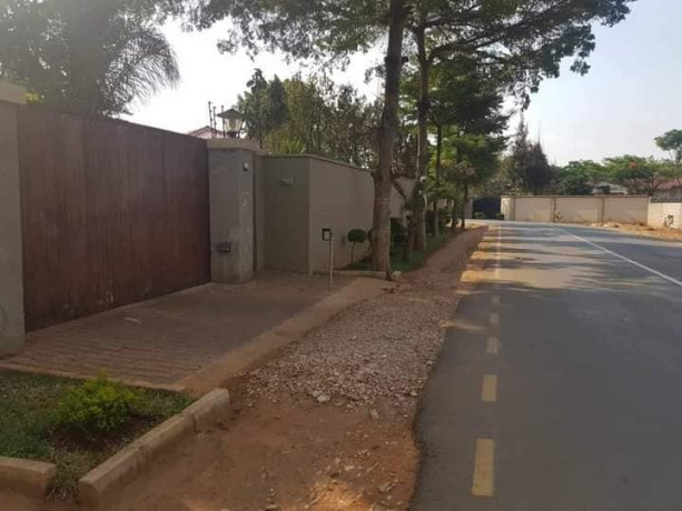 4-bedroom-stand-alone-house-in-woodlands-chalala-big-1