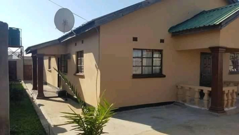 4-bedroom-stand-alone-house-in-makeni-villa-big-5