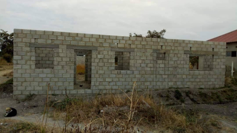 plot-with-unfinished-house-in-great-north-road-big-0