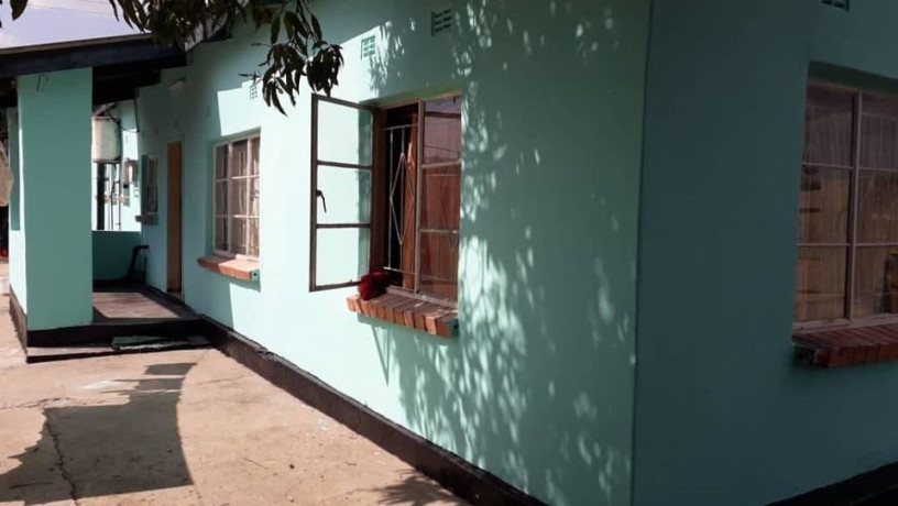 spacious-5-bedroom-house-in-kafue-big-5