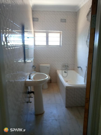 spacious-3-bedroom-house-for-rent-in-chalala-lusaka-big-2
