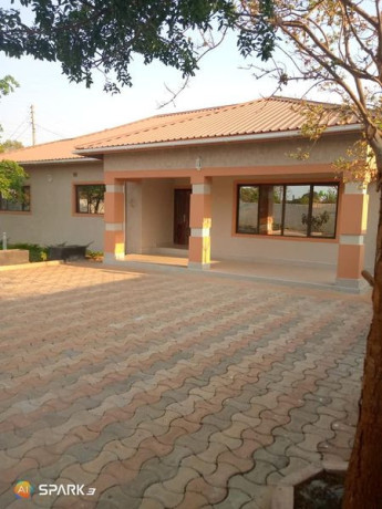 beautiful-3-bedroom-house-for-rent-in-chalala-big-3