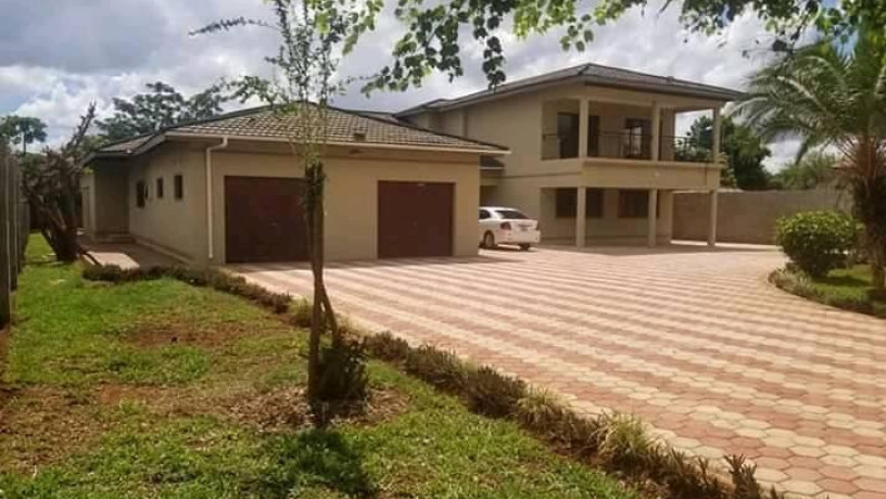 spacious-family-home-with-modern-amenities-big-0